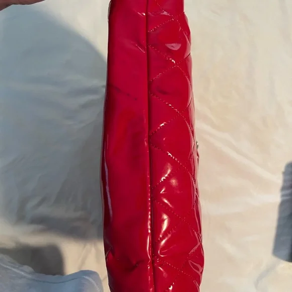 Coach Poppy Liquid Glass Red Quilted Shoulder Bag!! Needs TLC Great Bone… - Picture 13 of 16